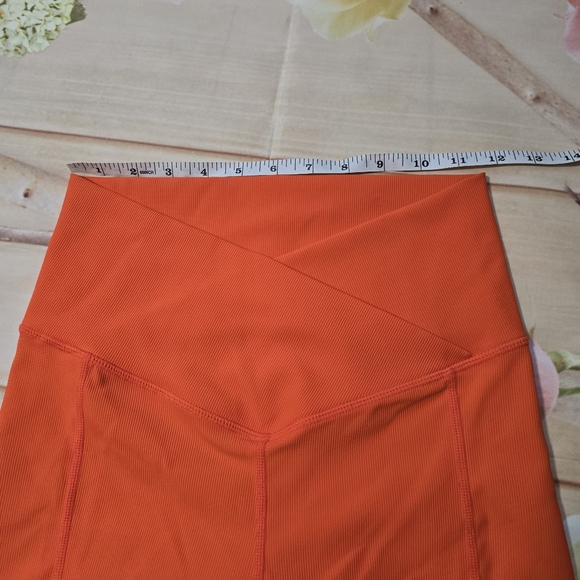 WILO orange ribbed shorts - Picture 7 of 9